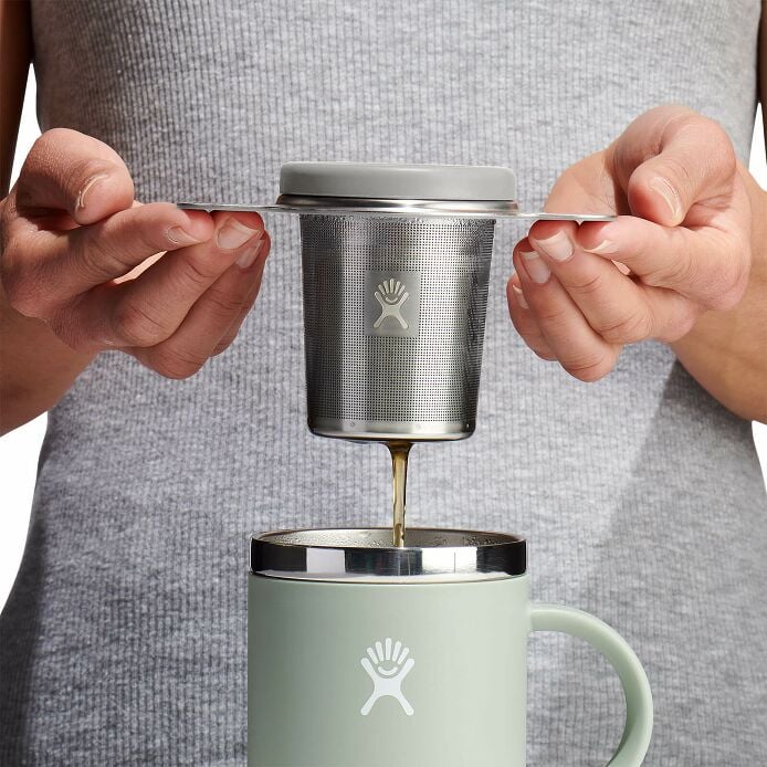 tea-infuser-h1 drif035-tea-infuser-birch-hb-pour_1.jpg
