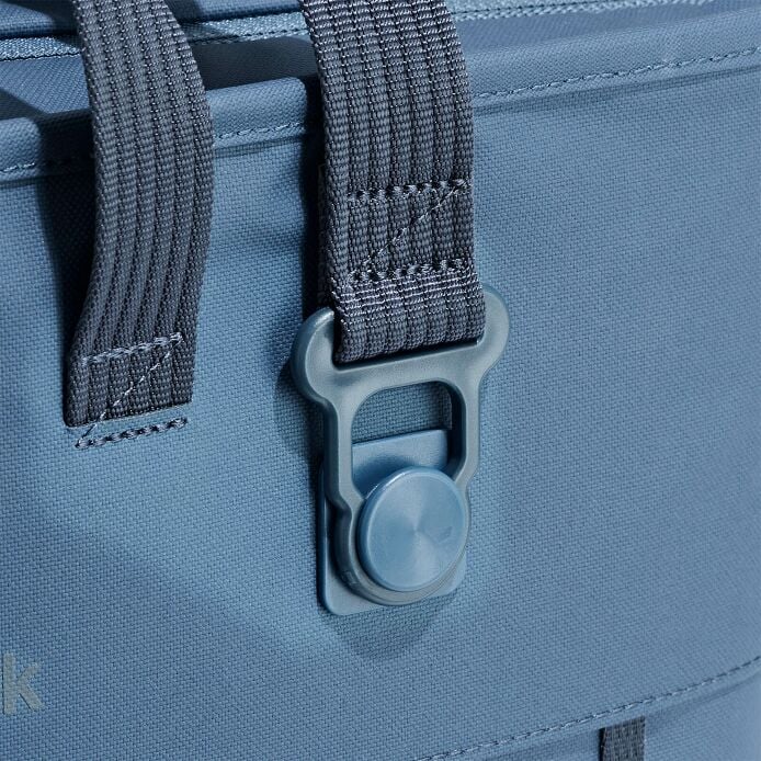 carryouttm-soft-cooler-tote-20-l-h5 250815_hydro_cooler_details_14838_2_4.jpg