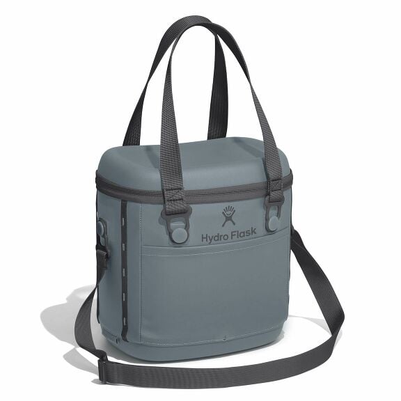 carryouttm-soft-cooler-10-l-j8 6pco043-carryout-cooler-10l-shale-gray-angled_1_1.jpg