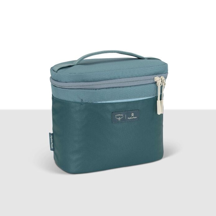 osprey-axis-x-hydro-flask-campus-essentials-bundle-y5 axisxhydroflask_s26_detail1_cascadeblue_10007249_1.jpg