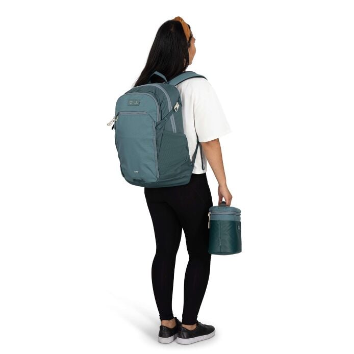 osprey-axis-x-hydro-flask-campus-essentials-bundle-y5 axisxhydroflask_s26_onbody2_cascadeblue_10007249_2.jpg
