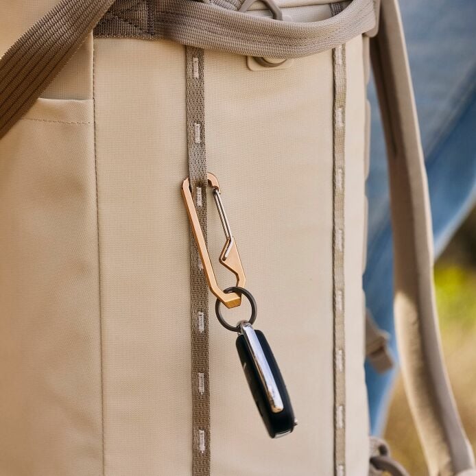 carryouttm-backpack-22-l-x5 hf_carryout_bouwer_d1_l1_torrey_pines_lifestyle_1838_2.jpg
