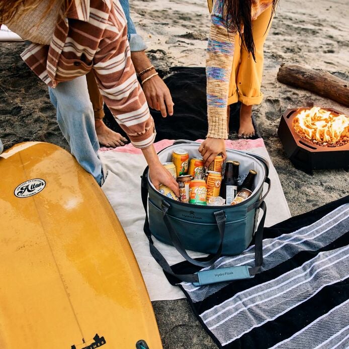 carryouttm-soft-cooler-30-l-s2 hf_carryout_bouwer_d1_l2_stone_steps_6289_2.jpg