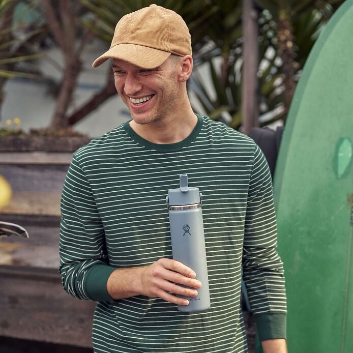 24-oz-wide-mouth-with-flex-straw-cap-l0 hf_s26_mcinnis_0232_13.jpg
