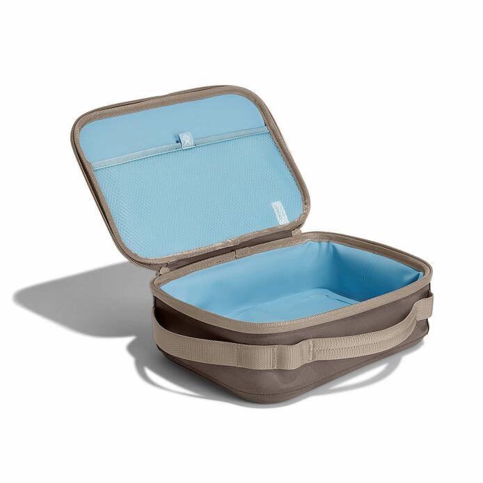5-l-carry-outtm-lunch-box-p8 lbox217_5lcarryoutlunchbox_sandpiper_angled.jpg