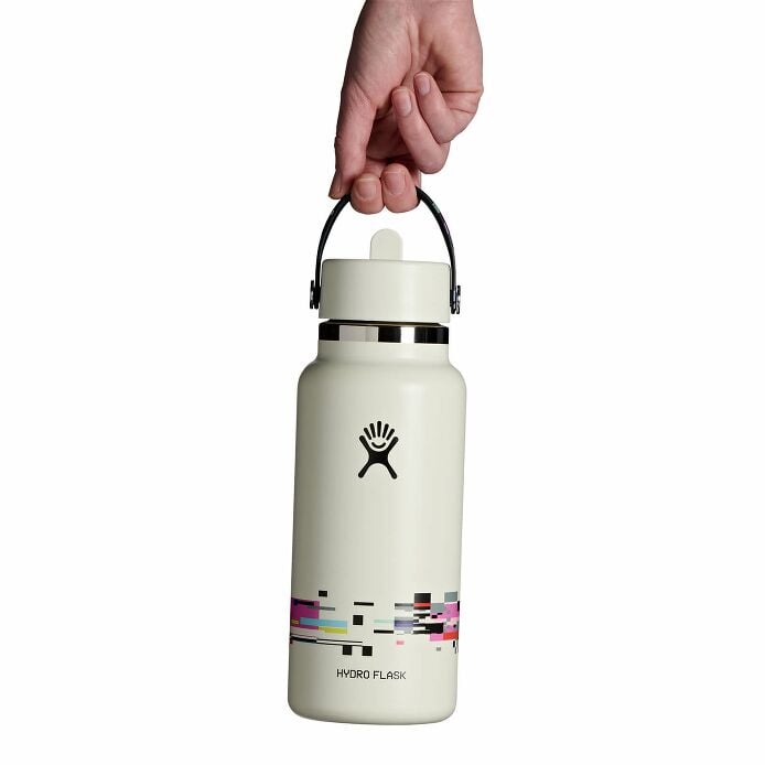 glitch-collection-32-oz-bottle-with-flex-straw-cap-t1 le26-w32-1006-32-oz-wide-flex-straw-cap-glitch-white-hb.jpg