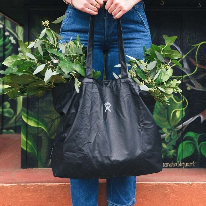 20-l-tag-along-tote-n1 s25_tagalongtote_post_3_1_1_1.jpg